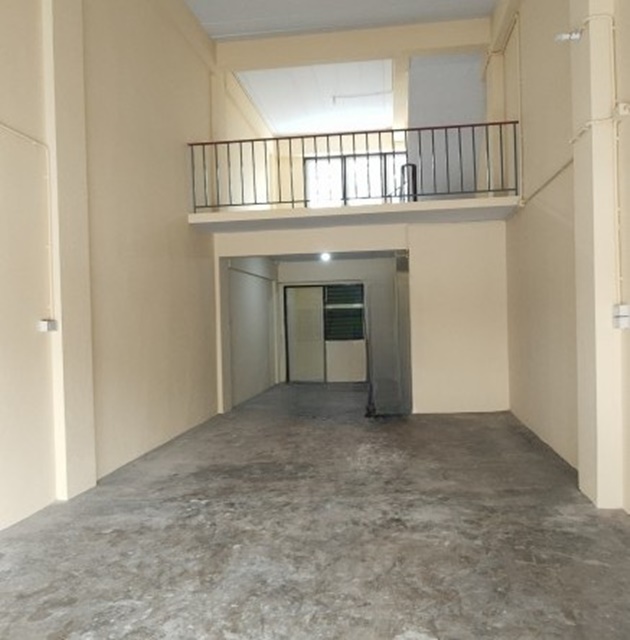 รร.ศรีวิทยา 2.3 กม ตลาดโรงสี บางวัว โลตัส วัดบางเกลือ อาคารพาณิชย์ 3.5 ชั้นห้องมุม 3 นอน รีโนเวทใหม่ 24 ตร.วา.300 ตร.ม. ตลาดบูรพา 2.6 กม.