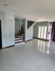 ให้เช่าทาวน์โฮม 3 ชั้น หมู่บ้านบัวทองธานีพาร์ควิว5 บางบัวทอง นนทบุรี