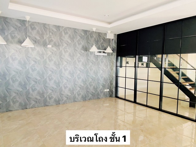 ให้เช่าทาวน์โฮม 3 ชั้น ซอยรามอินทรา 19 ทำเลดี ติดถนน  ใกล้MRT รถไฟฟ้าสีชมพู ลาดปลาเค้า