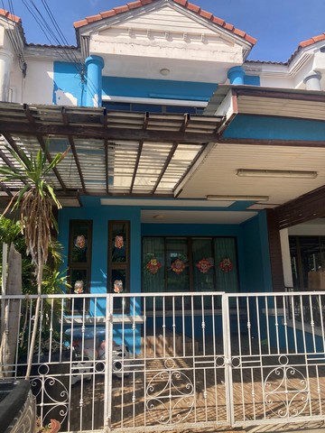 LVNu52993 ให้เช่า ทาวน์เฮ้าส์ 3 ชั้น นิรันดร์สิริ สามวา – สุวรรณภูมิ NIRUNSIRI ใกล้โรงเรียนเอกบูรพาราคาเช่า : 10,000 บาท/เดือน ที่ตั้ง : ซอยสามวา ถนนรามอินทรา เขตมีนบุรี กรุงเทพมหานครชื่อโครงการ : นิรันดร์สิริ สามวา – สุวรรณภูมิ NIRUNSIRIรายละเอียด :- ทาวน์เฮ้าส์ 2 ชั้น - พื้นที่ใช้สอย 137 ตร.ม.- 3 ห้องนอน - 2 ห้องน้ำ - เฟอร์นิเจอร์ครบ- แอร์ 3 เครื่อง ตู้เย็น เครื่องซักผ้า เตาแก๊สสิ่งอำนวยความสะดว