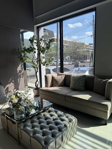 ปล่อยเช่าโฮมออฟฟิศ 4 ชั้น โครงการ  Nirvana เกษตรนวมินทร์  ตกแต่งแบบหรู เฟอร์นิเจอร์ครบ ใกล้ทางด่วน พร้อมใช้งาน