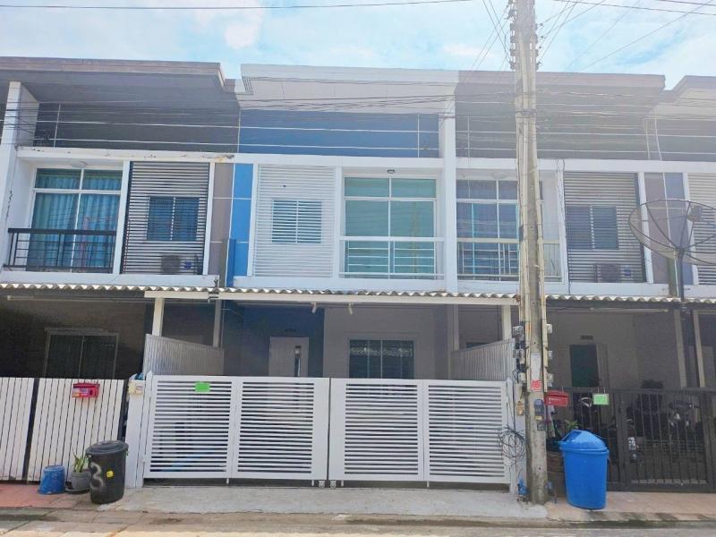 ขายบ้านรีโนเวทใหม่ ประภัสสรพรีซิโอ 4 นาป่า ทาวน์เฮ้าส์ 2. ชั้น 20 ตรว รีโนเวทใหม่ทั้งหลังปรับปรุงใหม่พร้อมอยู่