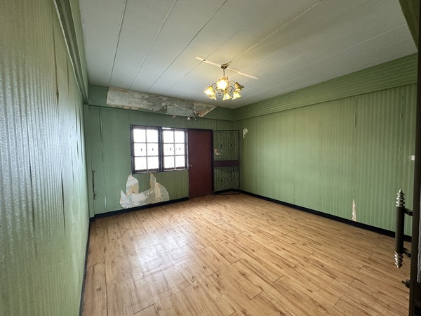 ขายตึกอาคารพานิชย์ 4 ชั้น อำเภอพัฒนานิคม จ. ลพบุรี