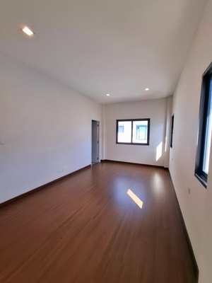 พีเว่ รามอินทรา - วงแหวน บ้านหลังมุม แขวงท่าแร้ง เขตบางเขน กทม.