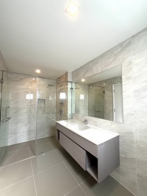 พีเว่ รามอินทรา - วงแหวน ถนนคู่ขนานกาญจนาภิเษก แขวงท่าแร้ง เขตบางเขน กทม.