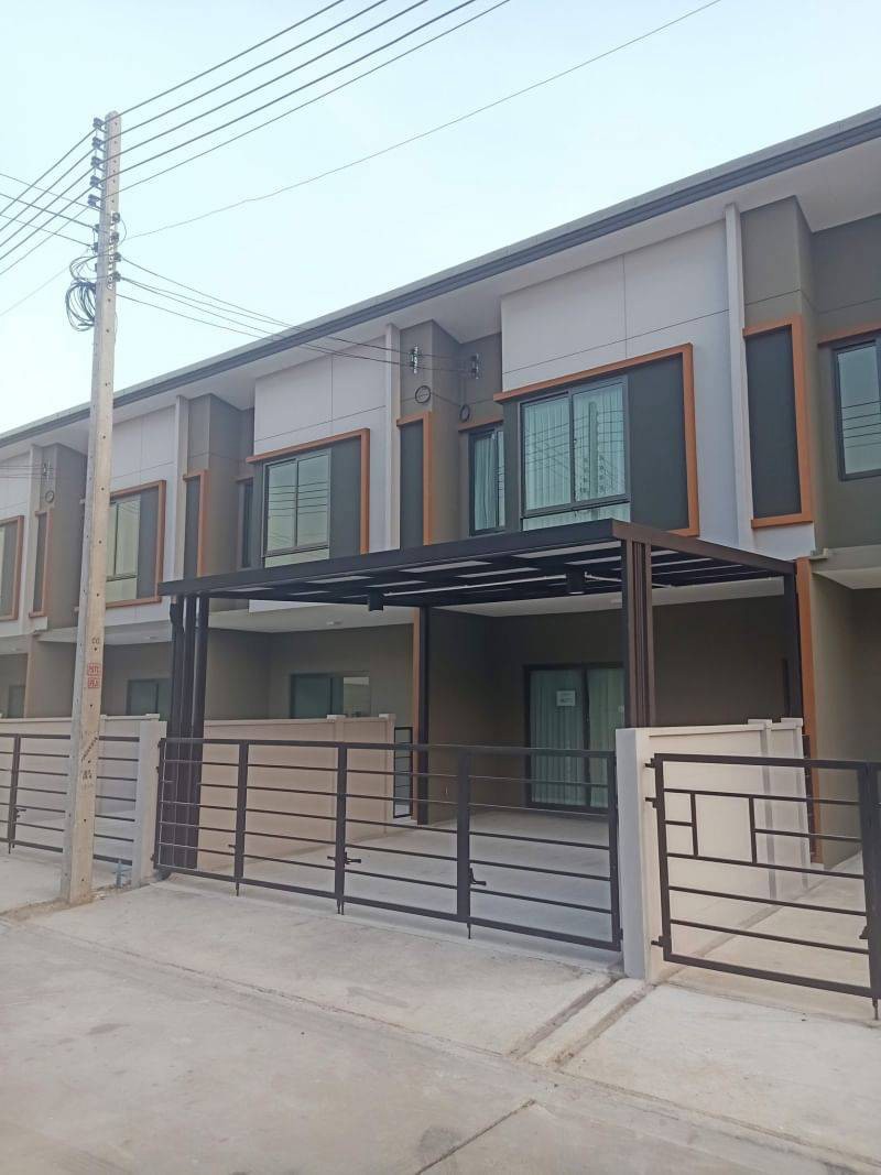 ทาวน์โฮม 2ชั้น ให้เช่า หมู่บ้านพลีโน่ทาวน์ ลำลูกกา - คลอง 5  ใกล้ทางด่วน,บิ๊กซีคลองห้า,วัดแจ้งลำหิน,ตลาดมารวย