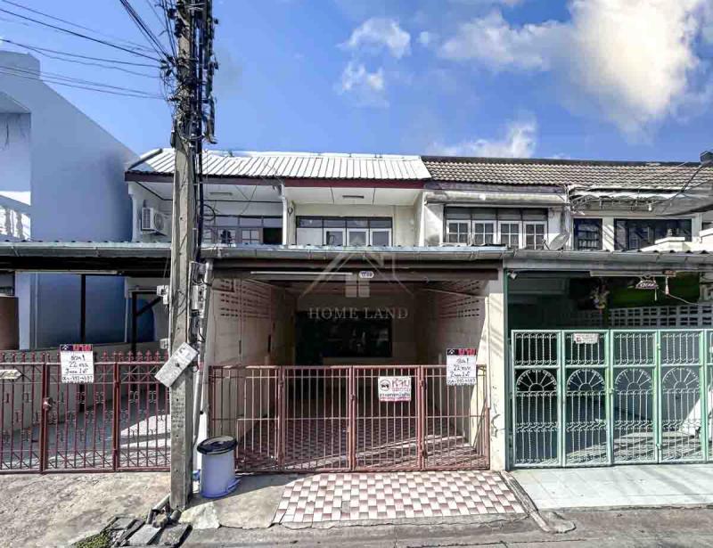 BHL897ทาวน์เฮ้าส์ 2 ชั้น ซอย กรุงเทพ - นนทบุรี 17 บางซื่อที่ตั้ง : ซอย ปทุมทิพย์ บางซ่อน บางซื่อ กรุงเทพ 10800รายละเอียดบ้าน- ขนาด 22 ตร.ว. พื้นที่ใช้สอย 100 ตร.ม.- กว้าง 4.3 เมตร  ลึก 22 เมตร- 2 ห้องนอน 1 ห้องน้ำ 1 ห้องรับแขก - 1 ห้องครัว- จอดรถในบ้านได้ 1 คัน  พื้นปูกระเบื้อง  - พื้นชั้นล่างกระเบื้อง / พื้นชั้นกระเบื้อง- หน้าบ้านหัน ทิศใต้  บ้านสภาพพร้อมอยู่สถานที่ใกล้เคียง- เข้าซอย สถานีตำรวจ