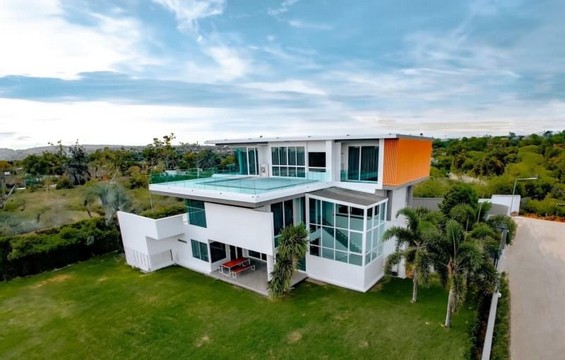 TEL : 092-288 9359 คุณดนิตาLine : https://line.me/ti/p/yxo92dHWP1เปิดจองด่วน บ้านพูลวิลล่า 3 ชั้น อยู่ในโครงการพิกัด ทุ่งกลมตาลหมัน ซ.8 ที่ดิน 407 ตร.ว. (1628 ตร.ม)พื้นที่ใช้สอย 742.16 ตร.ม6 ห้องนอน 7 ห้องน้ำ จอดรถได้ 2-3 คันฟรีเฟอร์นิเจอร์และเครื่องใช้ไฟฟ้า- สระว่ายน้ำอยู่ชั้น 2 - มีสนามหญ้ากว้าง- รปภ. ดูแล 24 ชม.ค่าส่วนกลาง 25 บาท/ตร.วาชื่อไทยชำระค่าโอนภาษี 50/50R-A4