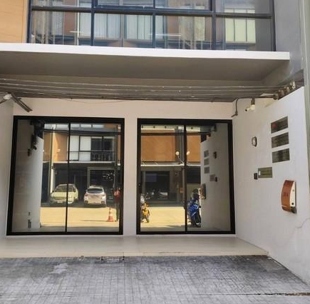 ให้เช่าและขาย โฮมออฟฟิศ 5 ชั้น  เดอะ ไพรด์ สุขุมวิท 77 (อ่อนนุช 30)