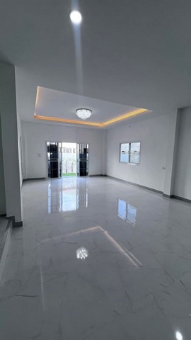 บ้านสร้างใหม่ 2 ชั้น แปลงมุม หนองจ๊อม สันทราย