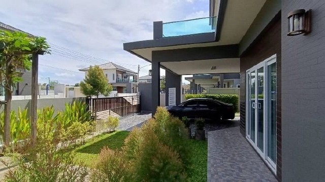 ลดราคาขาย บ้านเดี่ยว 2 ชั้น เฟอร์บิ้วอิน ในแสนสราญ หางดง