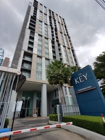 LV4290 ขาย คอนโด เดอะ คีย์ แจ้งวัฒนะ THE KEY CHAENGWATTANA ติดรถไฟฟ้าราคาขาย : 2.2 ล้านบาท  ที่ตั้ง : ถนนแจ้งวัฒนะ (เยื้องทางเข้าเมืองทองธานี) ตำบลบางตลาด อำเภอปากเกร็ด จังหวัดนนทบุรีชื่อโครงการ : คอนโด เดอะ คีย์ แจ้งวัฒนะ THE KEY CHAENGWATTANAรายละเอียด : - ขนาด 33 ตร.ม.- ห้อง แบบ Studio - ชั้น 14 อาคาร A- 1 ห้องนอน - 1 ห้องน้ำ - ห้องรับแขก มีระบบ blutooth เข้าออกอาคาร และคีย์การ์ด- เฟอร์นิเจอร์และเครื่องใช้ไฟฟ้า ครบชุด 