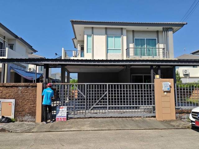 ให้เช่า บ้านเดี่ยว เดอะแพลนท์ รังสิต-คลอง 3 แอร์+ครัว2 ราคา 20,000 บาท #ให้เช่าบ้านเดี่ยวหมู่บ้านเดอะแพลนท์ #ขายบ้านเดี่ยว รังสิต-คลองสาม ราคาเช่า 20,000 / เดือนบ้านอายุ 5 ปี สภาพบ้านดีมาก จอดรถยนต์ในบ้านได้ 2-3 คัน✅ พื้นที่ : 58.70 ตารางวา✅ พื้นที่ใช้สอย 133 ตารางเมตร ✅ ชั้น 2 ➡️ มี 3 ห้องนอน 1 ห้องน้ำ ✅ ชั้น 1 ➡️ มี 1 ห้องน้ำ 1 ห้องครัวฝรั่ง 1 ห้องครัวไทย               ➡️ ห้องนั่งเล่น ห้องทานอาหาร เ