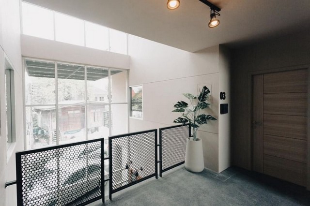 อพาร์ทเม้นท์ 3 ชั้น บนถนนท่าแพ ใจกลางเมือง ย่านนักท่องเที่ยว