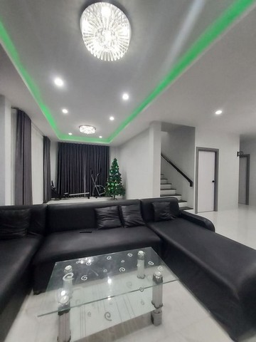 ให้เช่าบ้านสวย 2 ชั้น วิวภูเขา อากาศดี เฟอร์ครบ แม่ริม