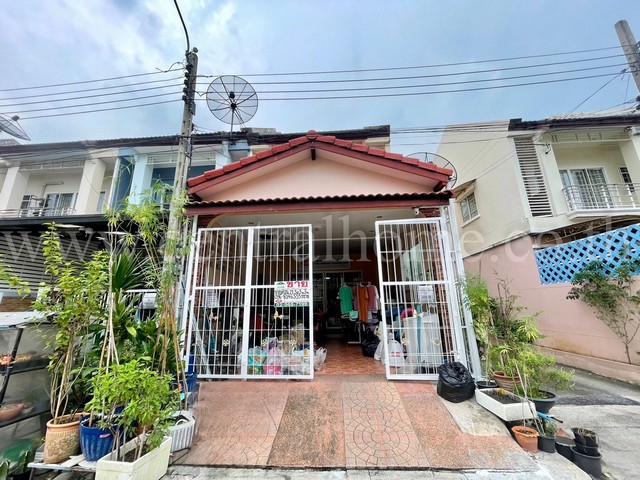 ทาวน์โฮม หมู่บ้านธนาภิรมย์ เพชรเกษม 69 - หนองแขม หลังริม