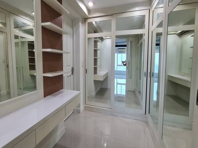 ขายเพ้นท์เฮ้าส์ขนาดใหญ่กว้างขวางเข้า-ออกสะดวกใจกลางบางแสน โครงการ เดอะบีช บางแสน คอนโด ขนาด 129.7 ตรม.หลัง แม็คโดนัล บางแสน !!!