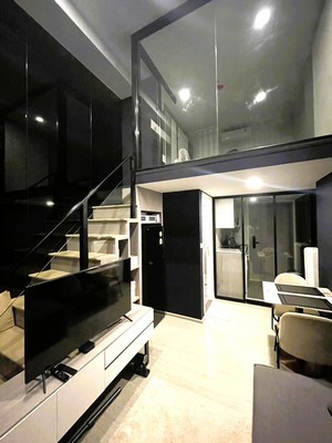 ชีวิตสะดวกสบาย ใกล้ทุกการเดินทาง ที่ Origin Plug & Play รามคำแหงใช้ชีวิตสะดวกสบาย ใกล้ทั้งรถไฟฟ้า BTS, MRT และ Airport Link.- คอนโด The Origin Plug&Play รามคำแหง 103- ใกล้รถไฟฟ้าสายสีเหลือง สถานีลำสาลี.- ห้อง Duo space 2 ชั้น เพดานสูง 4.2 ม. ชั้น 5 ขนาด 22.24 ตร.ม- 1 ห้องนอน 1 ห้องน้ำ 1 ห้องนั่งเล่น.ขายเพียง 2,990,000 บาท (ราคาต่อรองได้ ).เฟอร์นิเจอร์ครบ- เครื่องใช้ไฟฟ้าครบ (ทีวี , ตู้เย็น , เครื่องซักผ้า , แอร์ , ไมโครเวฟ , เครื่อง