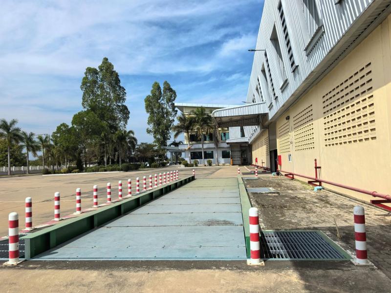 ขายที่ดินพร้อมโรงงานชลบุรี เนื้อที่​  57-3-58 ไร่ พร้อมใบอนุญาตโรงงาน รง.4  ห่างจากถนน​ 331  เพียง​ 2​  กม,   ผังสีเหลือง