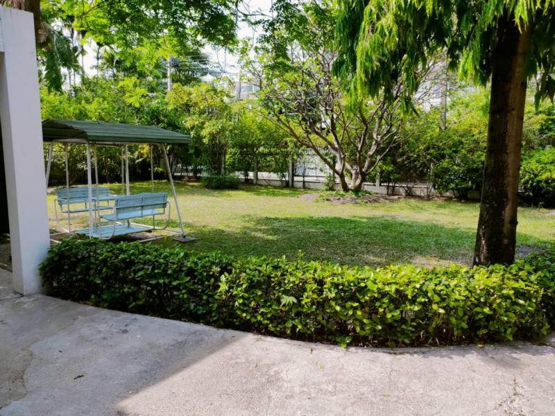 BH3359 ให้เช่าบ้านเดี่ยว 2 ชั้น ลาดพร้าว 15 เนื้อที่ 180 ตารางวา จอดรถได้ 6 คัน ใกล้ MRT ลาดพร้าว