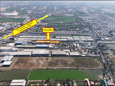ขายที่ดิน พัฒนาแล้ว 8 ไร่ พร้อมโกดัง 2 หลัง ใกล้ถนน บางบัวทอง - สุพรรณบุรี ทางหลวง 340 รถใหญ่เข้าได้ เหมาะลงทุนทำโรงงาน โกดัง