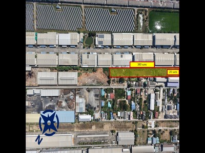 ทำเลศักยภาพสูง! ติดถนน 2 ด้าน รถใหญ่เข้าได้! ขายที่ดิน 6 ไร่ ใกล้ถนน บางบัวทอง - สุพรรณบุรี ทางหลวง 340เหมาะทำโรงงาน โกดัง คลังสินค้า หรือซื้อเก็บลงทุน!.ที่อยู่: ซอยแสงประทีป ถนน บางบัวทอง - สุพรรณบุรี ทางหลวงหมายเลข 340 ตำบล ละหาร อำเภอ บางบัวทอง จังหวัด นนทบุรี.รายละเอียด- ที่ดิน เนื้อที่ 6 ไร่ 44.9 ตร.ว. (2,444.9 ตร.ว.).ขนาดโดยประมาณ- ด้านหน้า: 20 เมตร- ด้านลึก: 380 เมตร.- ติดถนนซอยแสงประ