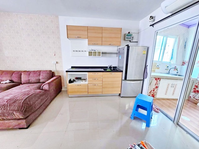 เทพารักษ์ รร.เซนต์โยเซฟ บางนา 2.2 กม. แม็คโคร ศรีนครินทร์ 800 ม.ทาวน์เฮาส์ 2 ชั้น หลังมุม เฟอร์ บิวท์อิน 3นอน 24ตร.วา. นานาชาติ สิงคโปร์