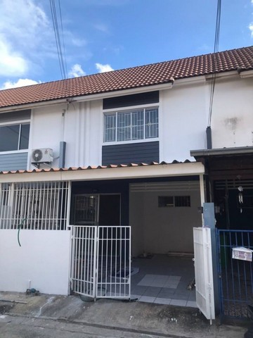 LVpop53022 ขาย ทาวน์เฮ้าส์ บ้านพฤกษา 45 บางบัวทอง-ลาดปลาดุก Baan Pruksa 45 Bangbuathong-Ladpradukราคาขาย :  1,250,000 บาท (บ้านปรับปรุงใหม่)  ที่ตั้ง : ถนนทางหลวงชนบท นนทบุรี 3087 ต.บางแม่นาง อ.บางใหญ่ จ.นนทบุรีชื่อโครงการ : บ้านพฤกษา 45 บางบัวทอง-ลาดปลาดุก Baan Pruksa 45 Bangbuathong-Ladpradukรายละเอียด : - พื้นที่ 16 ตร.วา - พื้นที่ใช้สอย 96 ตร.ม.- 2 ห้องนอน - 2 ห้องน้ำ- 1 ห้องครัว- 1 ห้องโถง- 1 ที่จอดรถสิ่งอำนวยความสะดวก :- เจ้าหน้าที่รักษาความปล