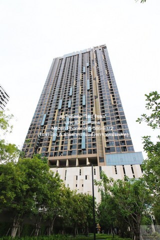 condo OKA HAUS Sukhumvit 36 ใหญ่ 30 ตรม 1 นอน 18000 B. บรรยากาศน่าอยู่ เป็นคอนโดหรูที่มีห้องขนาดใหญ่พร้อมอยู่ที่ตกแต่งได้แบบเรียบหรู ตั้งอยู่ในทำเลที่ตั้งอยู่ท่ามกลางสิ่งอำนวยความสะดวกในทุกมิติ 