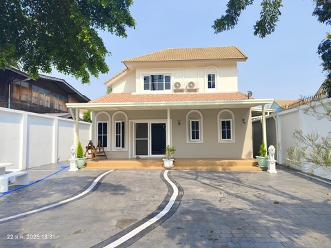 Sub1285ขายบ้านเดียว2 ชั้น รีโนเวทใหม่ หมู่บ้านนราวดี ปิ่นเกล้า-พระราม 5ตกแต่งครบทั้งหลัง สะดวกสบาย  พร้อมเข้าอยู่ เนื้อที่ 112.8ตรว. พื้นที่ใช้สอย 234 ตรม.3 ห้องนอน 3 ห้องน้ำ จอดรถในบ้านได้ 2 คัน ราคาเพียง 15.99 ล้านบาทเท่านั้น ฟรีค่าโอน ใกล้แยกพระราม5 โฮมโปร ราชพฤกษ์, วิลล่า มาร์เก็ต, เดอะวอล์ค ราชพฤกษ์, หัวปลาช่องนนทรี พระราม5, บริษัท เซนเตอร์กลาส, เทสโก้ โลตัส บางใหญ่, ร.ร. อนุบ