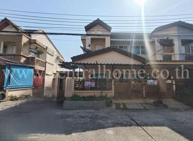 ทาวน์เฮ้าส์ อมรพันธ์ เทิดราชัน 13 ดอนเมือง หลังริม พร้อมอยู่