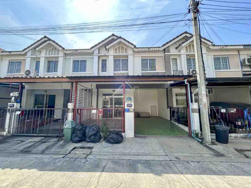 BHL905ทาวน์เฮ้าส์ 2 ชั้น หมู่บ้าน พฤกษา 76 บางใหญ่ที่ตั้ง :  ตำบล บางแม่นาง อำเภอ บางใหญ่ นนทบุรี 11140รายละเอียดทรัพย์- ขนาด 17.7 ตร.ว. พื้นที่ใช้สอย 100 ตร.ม.- 3 ห้องนอน 2 ห้องน้ำ - 1 ห้องครัว- ที่จอดรถ 1 คัน- บรรยากาศร่มรื่น เป็นส่วนตัว เหมาะพักอาศัยสิ่งอำนวยความสะดวก - สวนสาธารณะ - รักษาความปลอดภัย 24 ชั่วโมง- กล้องวงจรปิดสถานที่ใกล้เคียง- ตลาดพระปิ่น 3- ตลาดบางใหญ่- โรงพยาบาลบางใหญ่- โ