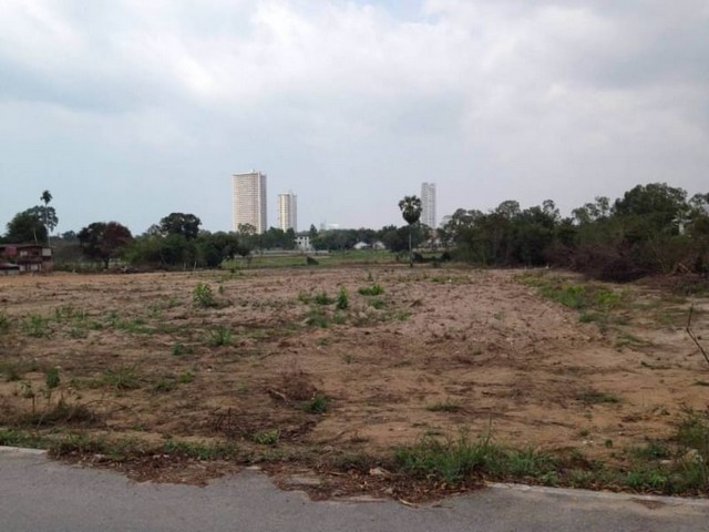 ขายที่ดินนาจอมเทียน สัตหับ ชลบุรี ใกล้ทะเลหาดตะวันรอน FP-L0110