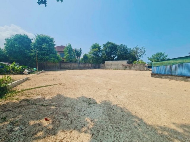 TEL : 092-288 9359 คุณดนิตาLine : https://line.me/ti/p/yxo92dHWP1รายละเอียด : เนื้อที่ดิน 204 ตรว. ที่ดินติดทางถนนสาธารณะประโยชน์ทำเลดี ตั้งอยู่ในเขตชุมชน ไกล้เซเว่น 900 ม. - ตั่งอยู่ใกล้ปั๊มน้ำมัน PTT 1 ก.ม.- ตั้งอยู่ใกล้ทางด่วนมอเตอร์เวย์ 2.1 ก.ม. - ตั้งอยู่ใกล้เทศบาลตำบลหนองปรือ 3.2 ก.ม.- ตั้งอยู่ใกล้สวนสาธารณะ 1.8 ก.ม.- ตั้งอยู่ห่างจากเมืองพัทยา 5.6 ก.ม.โซนหนองปรือ บางละมุง ชลบุรี ค่าใช้จ่าย ณ วันโอน50/50F-A1