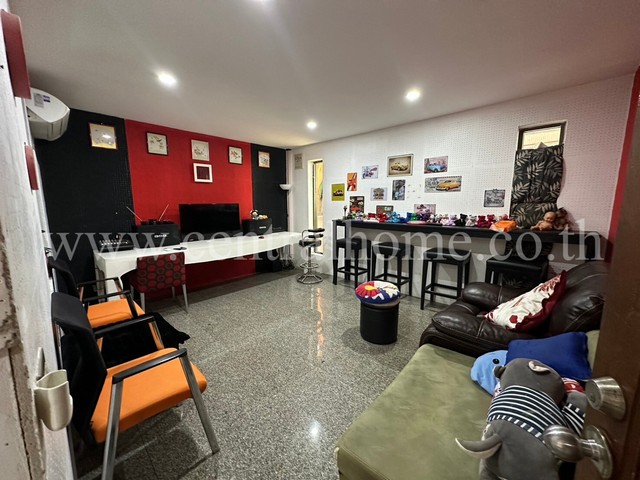 บ้านเดี่ยว 3 ชั้น 54 ตารางวา ลาดพร้าว 136 คลองจั่น ราคาถูก