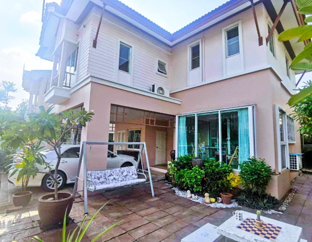 พร้อมเฟอร์ครบ นานาชาติโอ๊คเบอรี่ 70 ตร.วา. เดอะ คริสตัล 900ม.ถูกที่สุดในโลก บ้าน 2ชั้น ใหม่ 3 นอน เซ็นทรัล อีสต์วิลล์   ตลาดหัวมุม 1.3 กม 