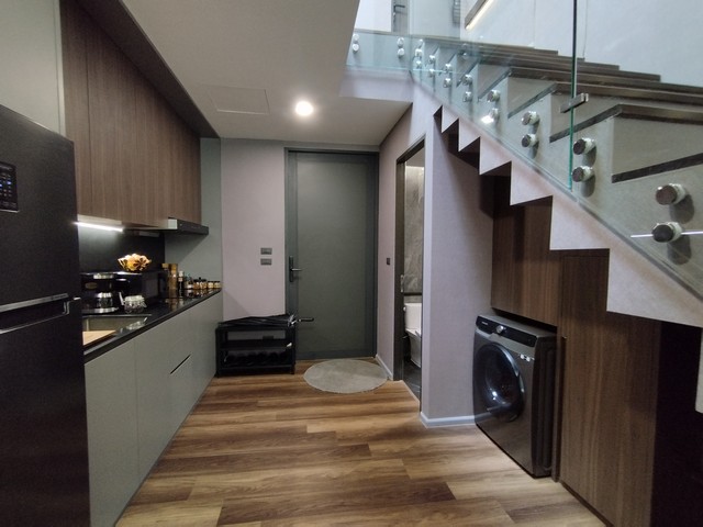 ขายคอนโดสุดหรู 2 ห้องนอน เอวาโคนิค ศรีราชา (Roof Top) Avaconic ขนาด 90 ตรม.   ที่พักผู้บริหารหรูหราสุดดีที่สุดในศรีราชา