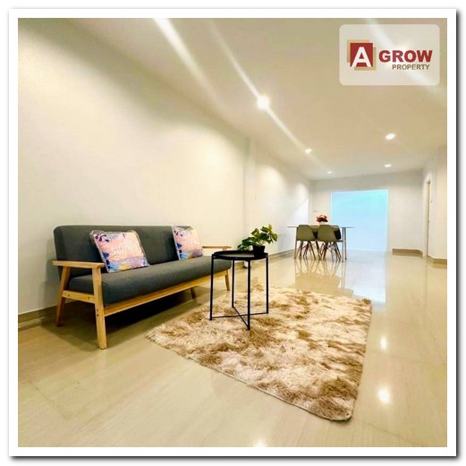 หมู่บ้านบัวทอง 4 (179/369) ถนนบ้านกล้วย-ไทรน้อย ตกแต่งใหม่พร้อมอยู่