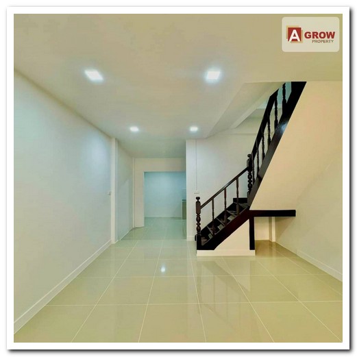 หมู่บ้านบัวทอง 4 (76/82) ถนนบ้านกล้วย-ไทรน้อย ตกแต่งพร้อมอยู่