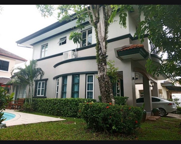 #PR091 For Rent : Chalong, 2-story detached house with swimming pool, 2 bedrooms 3 bathrooms 2-story detached house with swimming pool- Size 79 square wah- Private swimming pool- 2 bedrooms, 1 dressing room- 3 bathrooms- 2 kitchens- 2 living rooms- 1 office room- Fully furnishedFacilities- Security 24 hours- Club House- Gym- playground Nearby places- Robinson Chalong- Lotus Chalong- Villa Market- Makro- Near Nai Harn Beach- Rawai Beach- Chalong Pier Price 60,000 baht/month for 1 year rental contract.*1 month in advance, 2 months deposit*Cats allowed------------------------#PR091 สำหรับเช่า : บ้าน 2 ชั้นพร้อมสระว่ายน้ำส่วนตัว ทำฉลอง 2 ห้องนอน 3 ห้องนํ้าบ้านเดี่ยว 2 ชั้น พร้อมสระว่ายนํ้า- ขนาด 79 ตารางวา- สระว่ายน้ำส่วนตัว- 2 ห้องนอน 1 ห