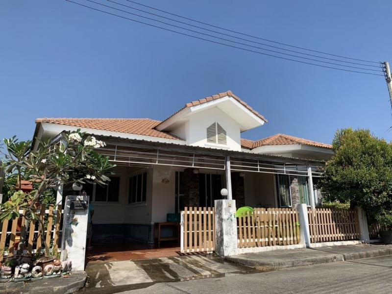 ขายพร้อมผู้เช่า 2.85 ล้าน สันทราย​ ม.รุ่งเรือง​ บ้าน​สวย ทำเลดี #รับรายได้เดือนละ11,000 บาท (สัญญา 1 ปี) บ้านชั้นเดียว #ใกล้รวมโชค