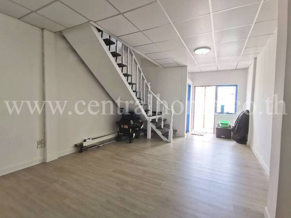 ทาวน์เฮ้าส์ หมู่บ้าน จิตภาวรรณ รังสิต - คลองหลวง 11 ธัญบุรี