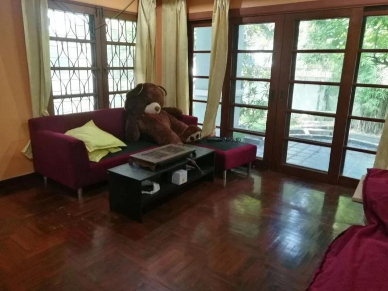 ให้เช่าบ้านเดี่ยว 144ตารางวาโชคชัย 4 ซอย 30 ที่ดิน 144 ตารางวา พื้นที่ 576ตารางเมตร 5ห้องนอน 4ห้องน้ำ พร้อมเฟอร์นิเจอร์