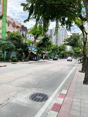 ขายที่ดิน 80 ตร.ว ซ.สุขุมวิท 101/1 พร้อมตึกแถว 3 ชั้น ขายด่วน 19  ล้านบาท