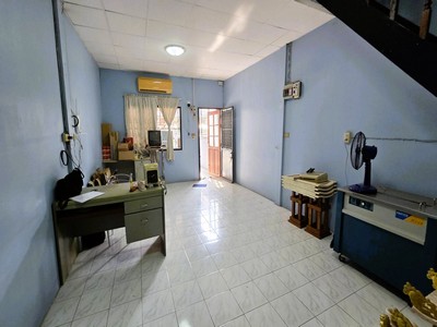 สภาพเยี่ยม! ทำเลโคตรดี! ราคาโคตรคุ้ม! ขาย ทาวน์เฮ้าส์ หมู่บ้านบัวทอง 3  16 ตร.ว. ใกล้สถานีรถไฟฟ้า บางไผ่ ใกล้ถนนกาญจนาภิเษก เดินทางสะดวก!