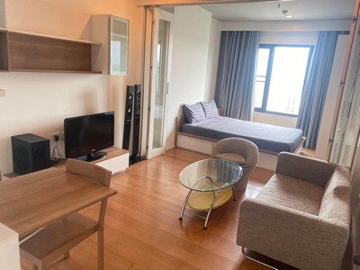 กู้เกินเงินเหลือหกหลัก แถมผู้เช่าผ่อนห้องให้!! ขายคอนโด บลอคส์ 77 (Blocs 77) ตรงข้าม Big C ใกล้ BTS อ่อนนุช.- ขนาด: 30.56 ตร.ม. - 1 ห้องนอน - 1 ห้องน้ำ - ชั้น 27 - ตกแต่งครบ.คุ้มยิ่งกว่าคุ้มราคาขาย: 3,000,000 บาท ขายพร้อมผู้เช่า: 12,000 บาท/เดือนมีผู้เช่าตลอดไม่เคยขาดตอนกู้เกินได้มีเงินเหลือหกหลัก มีผู้เช่าผ่อนให้ เหมือนได้คอนโดฟรี!!.สิ่งอำนวยความสะดวกในโครงการ: - ฟิตเนส - สระว่ายน้ำ - ระบบรักษาความ