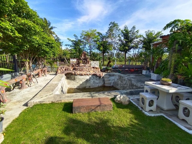 ขายบ้านพร้อมที่ดิน ใกล้อำเภอกำแพงแสน นครปฐม บ้านใหม่ 6 ห้องนอน 5 ห้องน้ำ สไตล์รีสอร์ท