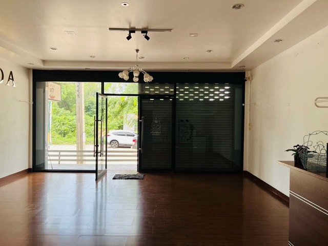 ติดแม่น้ำปิง ให้เช่าอาคารพาณิชย์ 2 ชั้น ตลาดสดสุขาภิบาลคลองขลุง 600 ม.2 นอน 2 น้ำ 28ตร.วา.218 ตร.ม. เครื่องทำน้ำอุ่น พหลโยธิน