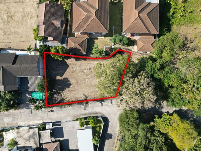 ขายที่ดินแปลงสวย ทำเลดี #โซนสุเทพ 5,495,000 บาท เนื้อที่ 157 ตรว. ตั้งอยู่ในย่านที่เงียบสงบ เดินทางเข้าสู่ใจกลางเมืองได้ง่าย