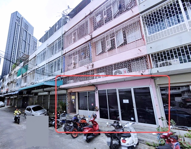 อาคาร ให้เช่าชั้นล่าง 2ห้อง BTSอุดมสุข 300ม. รร.นานาชาติกลอรีสิงคโปร์ 1.0 กม. ตลาดอุดมสุข 300 ม.ร้านอาหาร ร้านค้า 120ตร.ม. วชิรธรรมสาธิต 1-8